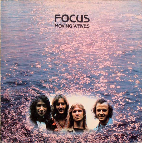 FOCUS | MOVING WAVES - UK - BLUE HORIZON