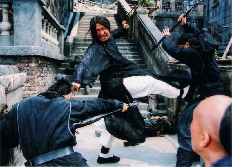 MOVIE MAR | BODYGUARDS AND ASSASSINS - Image 2